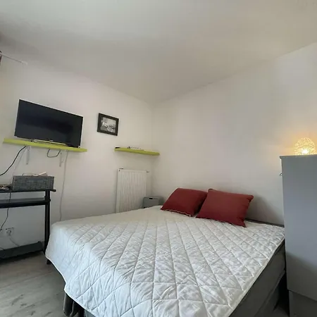 Apartment Lr180-054